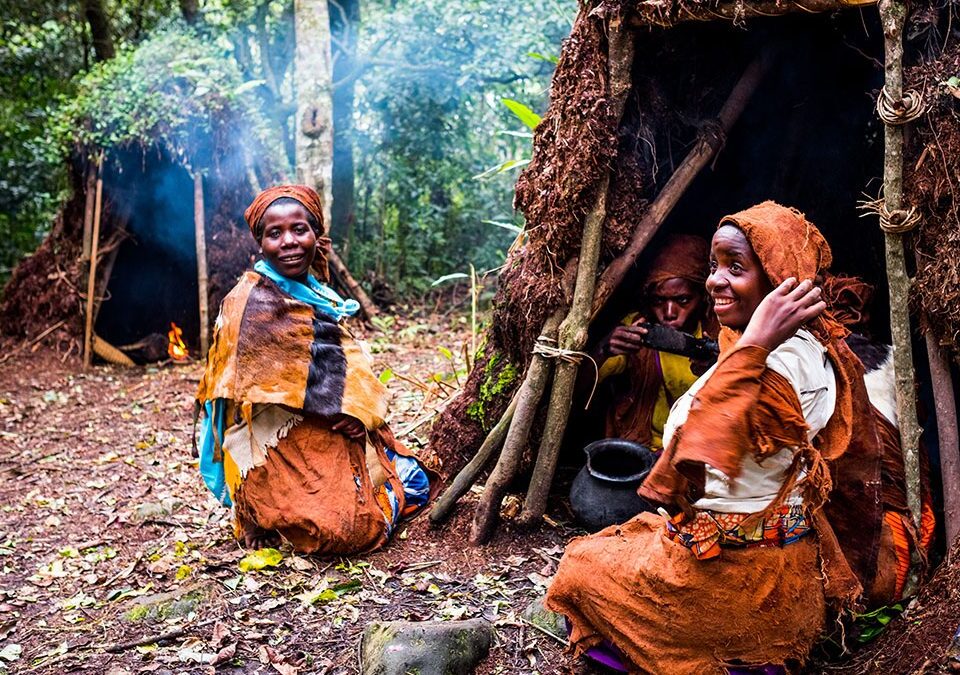 Can I Visit Local Communities on a Uganda Safari?