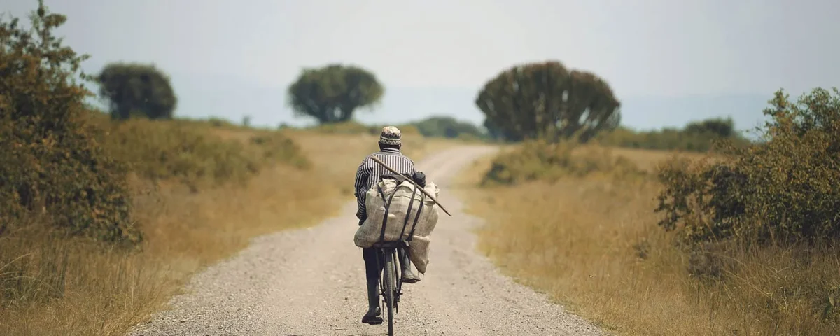 What’s the Tipping Culture Like on Uganda Safaris?