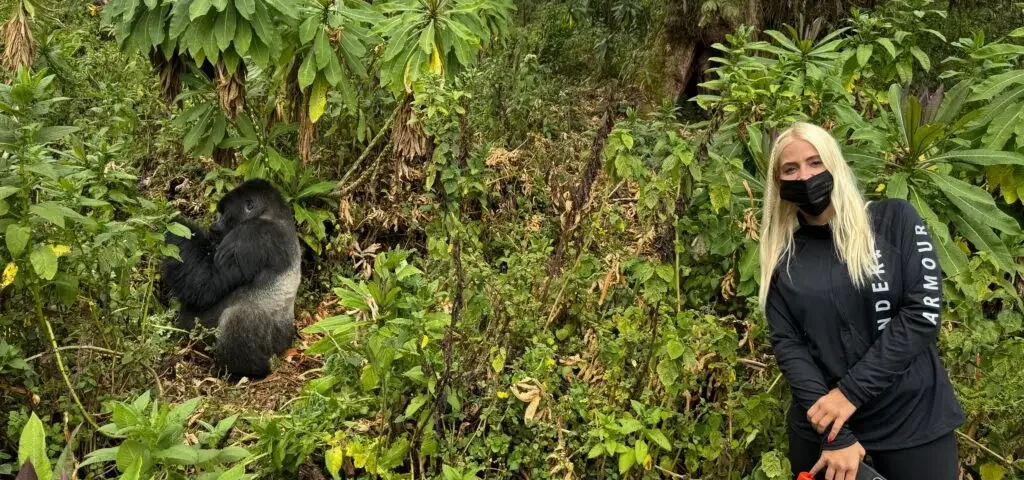 Tipping Guidelines for Private Guides and Lodge Staff in Rwanda Versus Tanzania