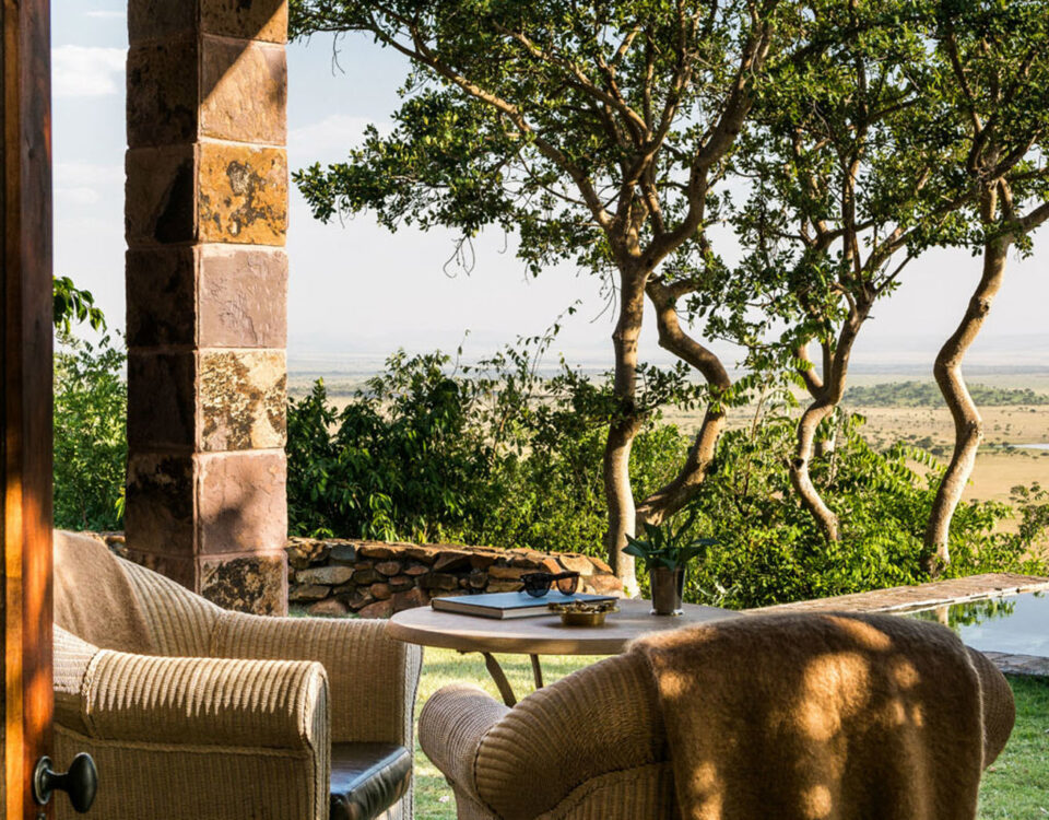 Are Private Safari Vehicles Provided Automatically for Guests Staying at Singita Sasakwa Lodge?